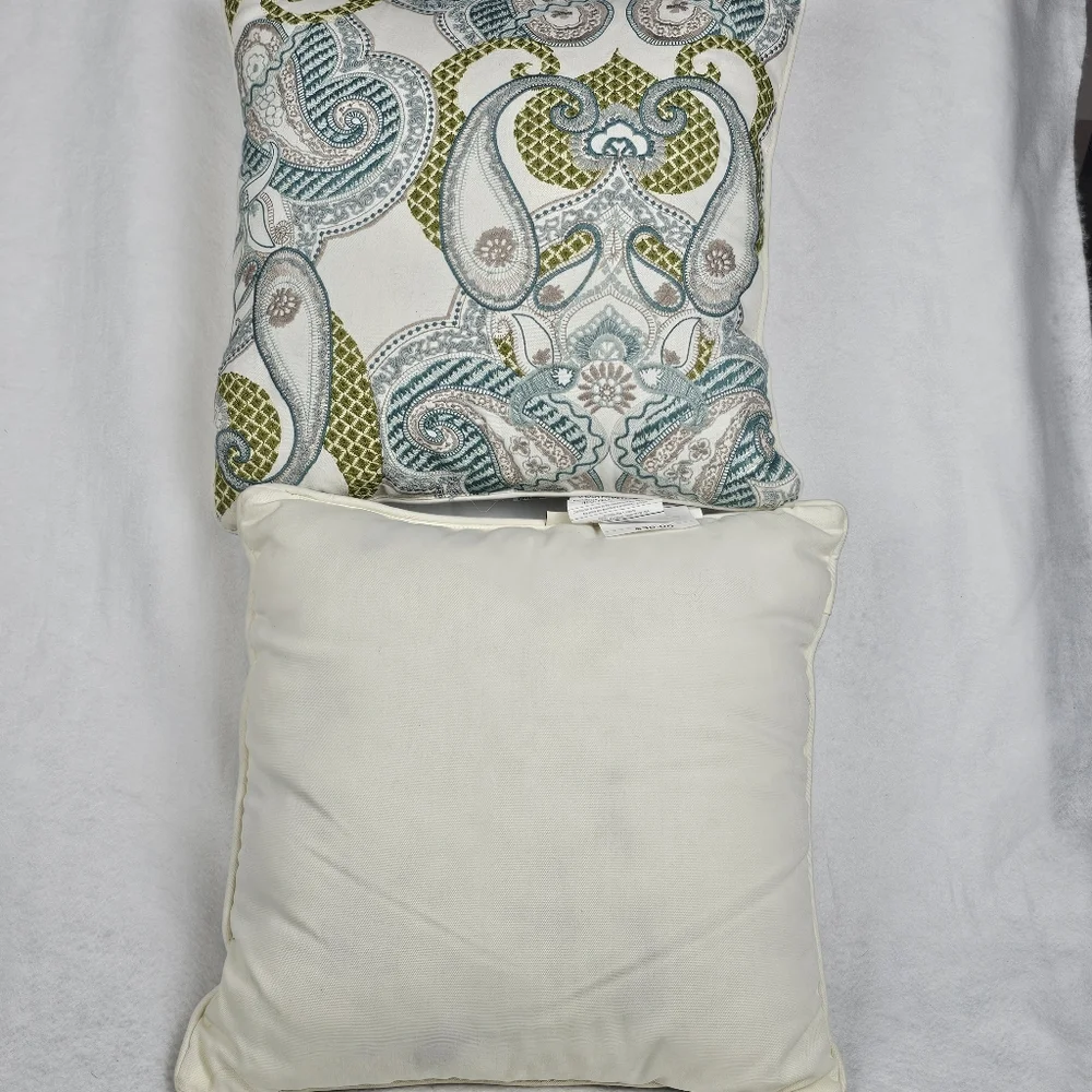 Pier 1 Imports Set Of‎ 2 Throw Pillows Teal Green Blue White 16x16 Nostaglic